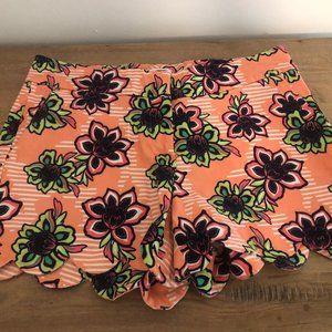 Crown and Ivy Pink Flower Scalloped Shorts